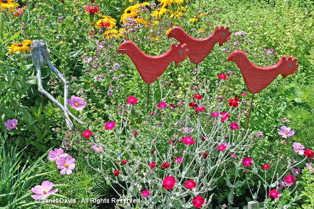 Artful Garden-Red Roosters