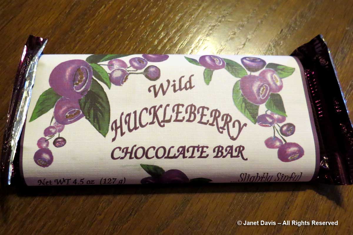 11-wild-huckleberry-chocolate-bar
