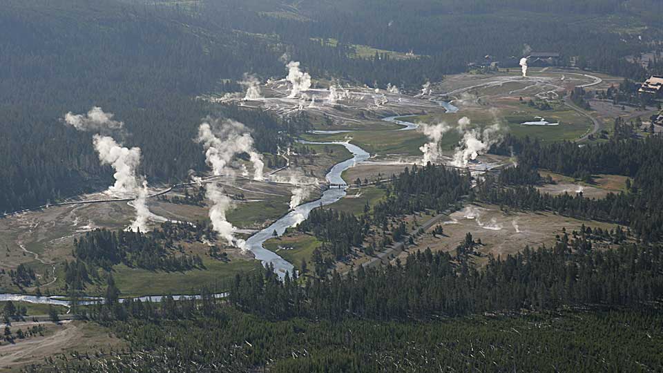 13-upper-geyser-basin-national-park-service