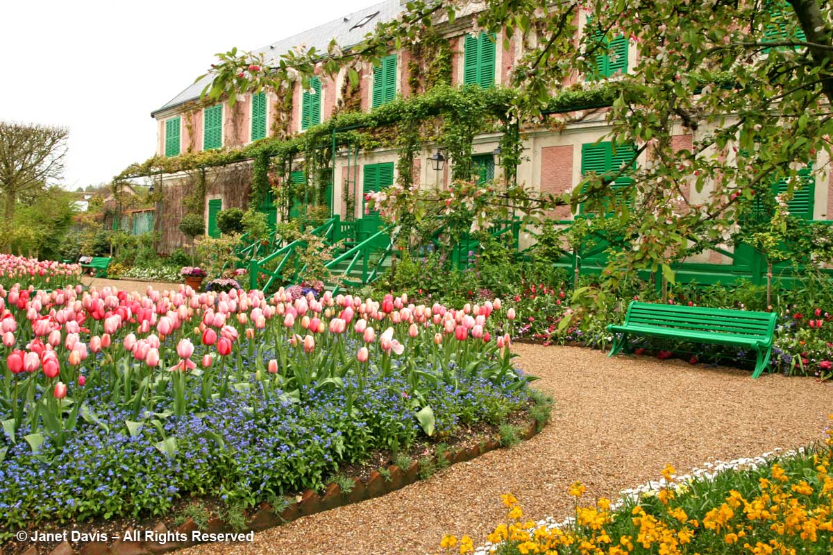Giverny-Monet's House in sprigtime