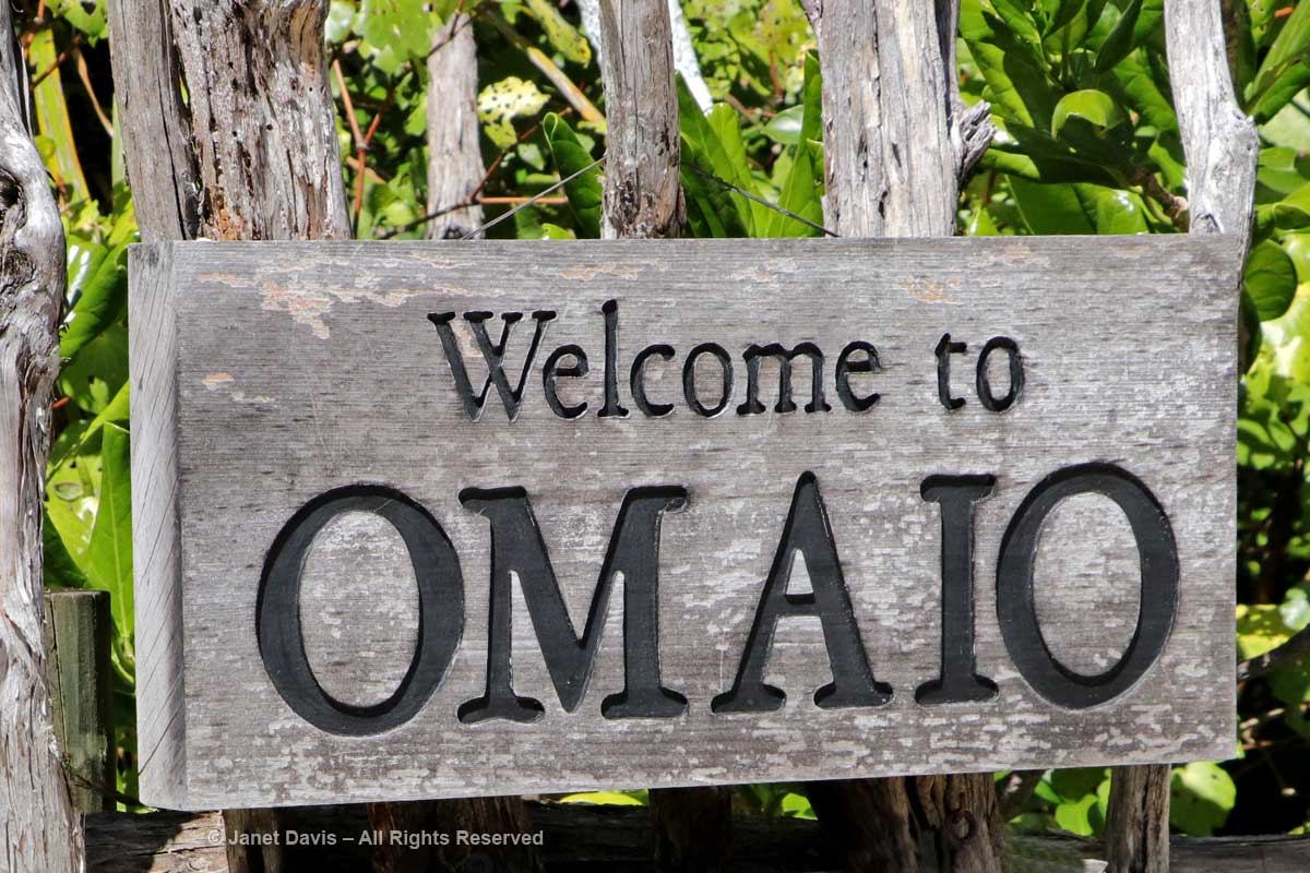 Omaio-Garden Welcome-Sign